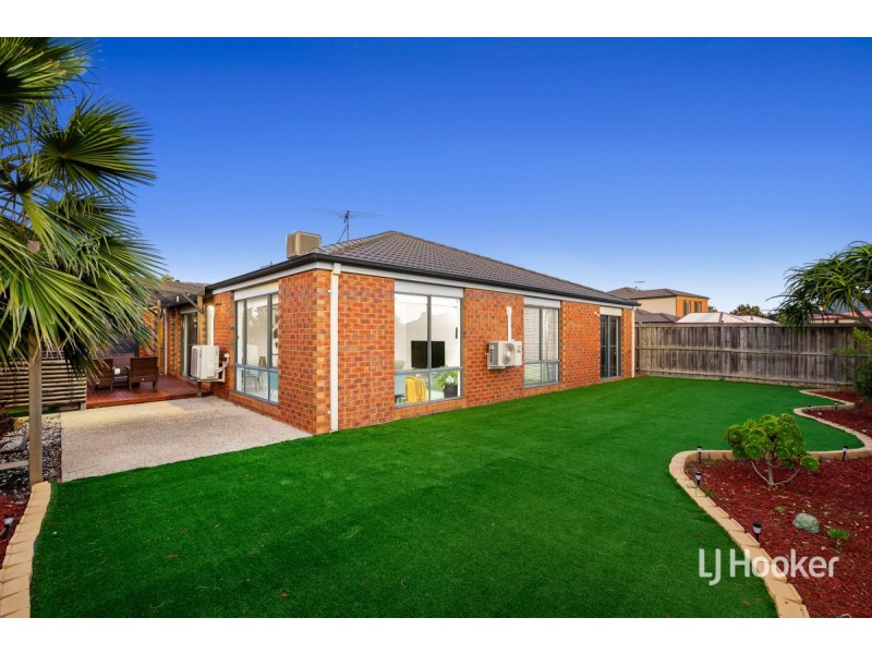 32 Teatree Terrace, Point Cook VIC 3030