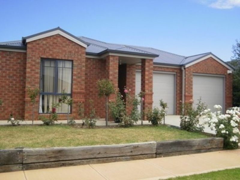 9 Lindsay Gardens, Point Cook VIC 3030