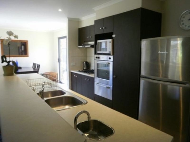 9 Lindsay Gardens, Point Cook VIC 3030