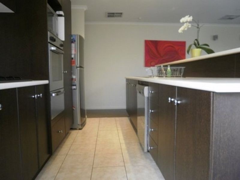 9 Lindsay Gardens, Point Cook VIC 3030