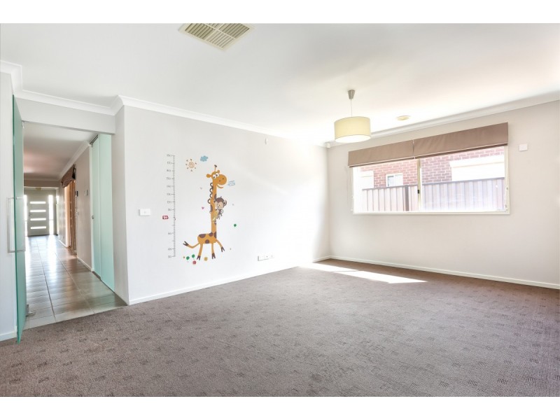 72 Brownlow Drive, Point Cook VIC 3030