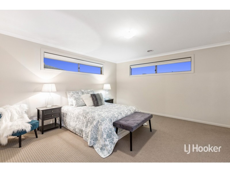 23 Beachside Crescent, Point Cook VIC 3030