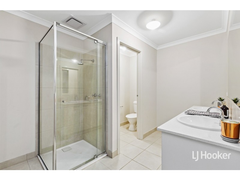 23 Beachside Crescent, Point Cook VIC 3030