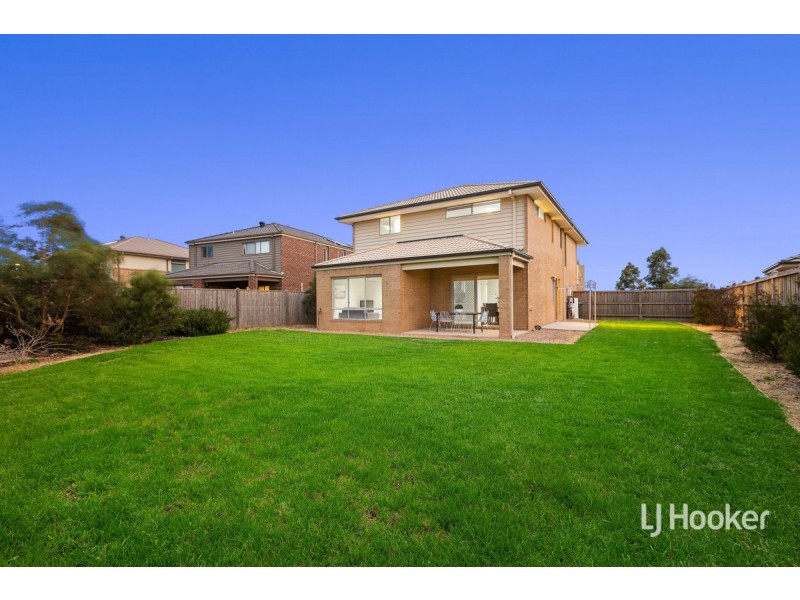 23 Beachside Crescent, Point Cook VIC 3030