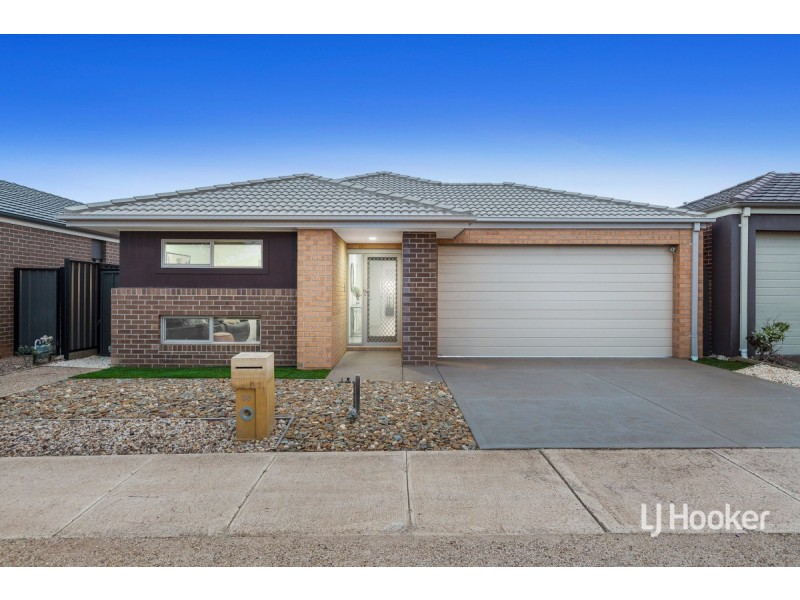 30 Terrene Terrace, Point Cook VIC 3030