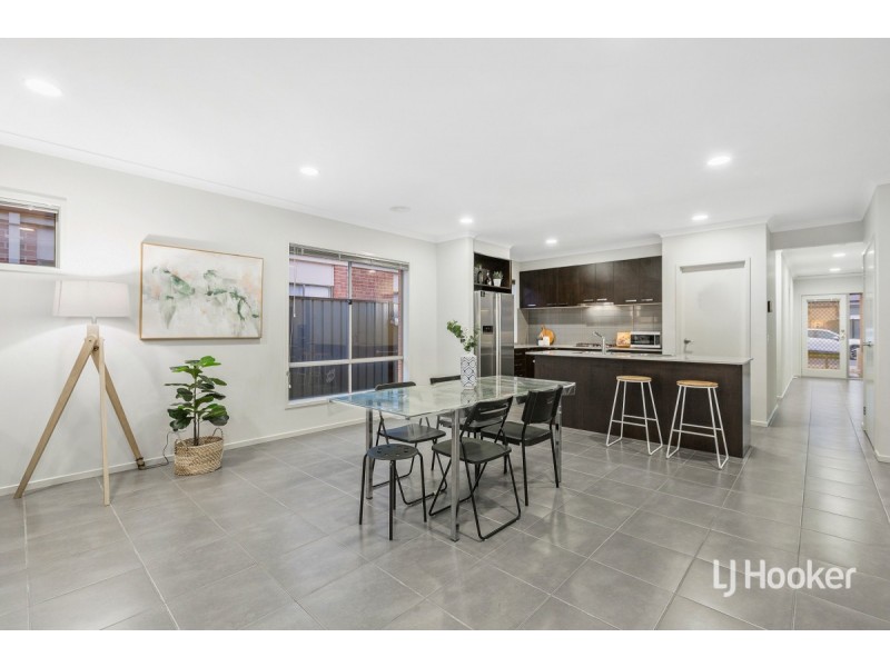 30 Terrene Terrace, Point Cook VIC 3030