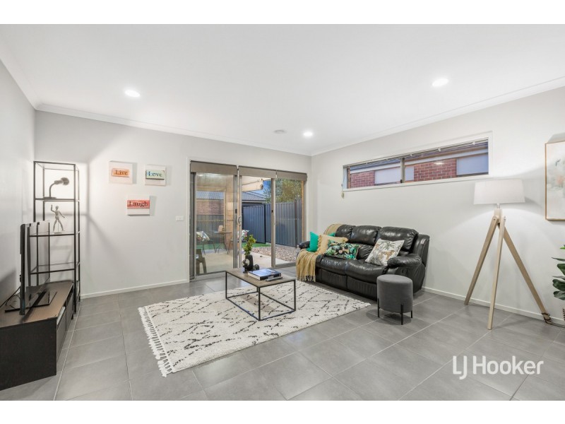 30 Terrene Terrace, Point Cook VIC 3030