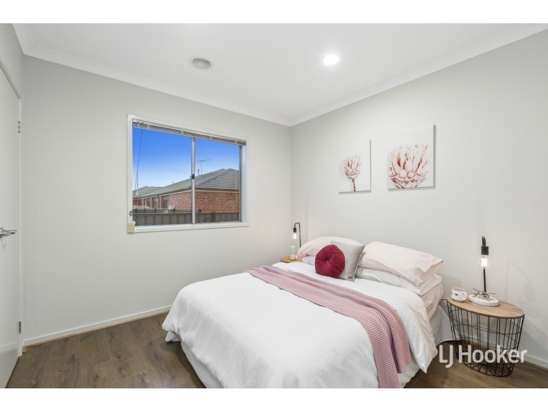 30 Terrene Terrace, Point Cook VIC 3030