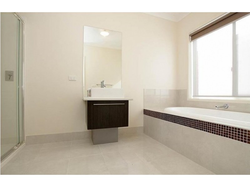 10 Garland Terrace, Point Cook VIC 3030