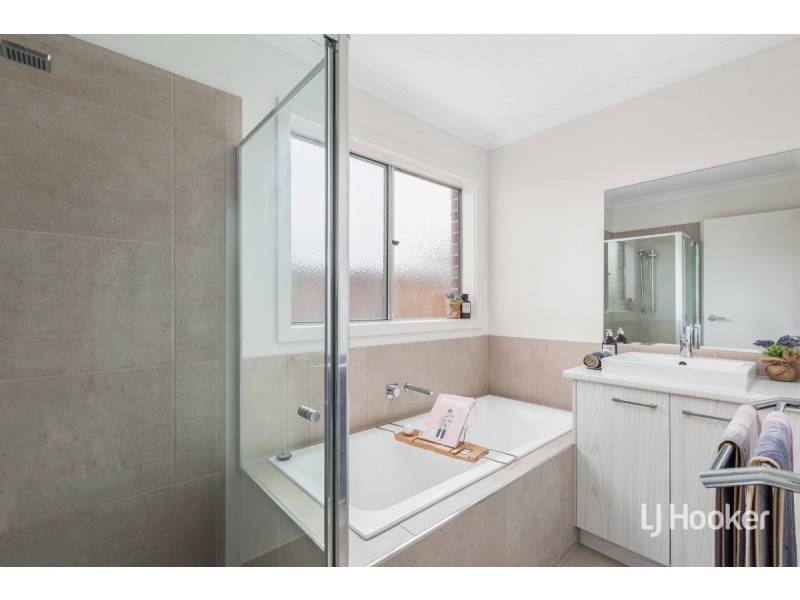 20 Oberon Street, Point Cook VIC 3030