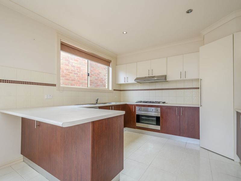 11 Licodia Avenue, Point Cook VIC 3030