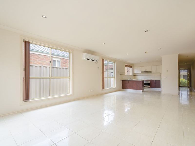 11 Licodia Avenue, Point Cook VIC 3030