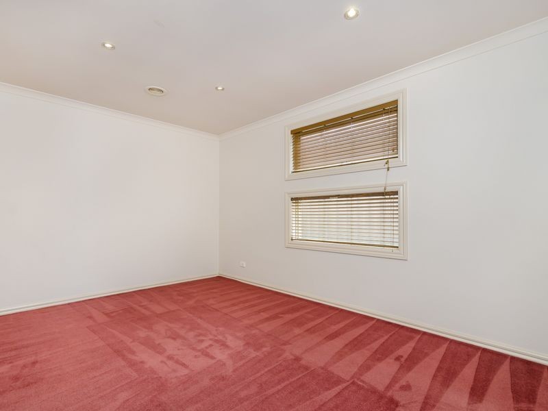 11 Licodia Avenue, Point Cook VIC 3030