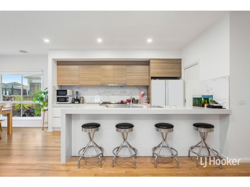 40 Honolulu Drive, Point Cook VIC 3030