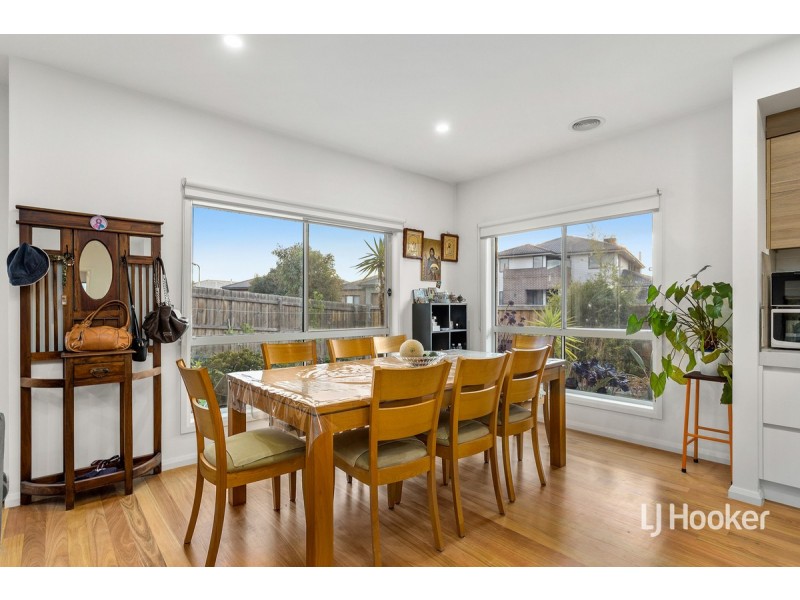 40 Honolulu Drive, Point Cook VIC 3030