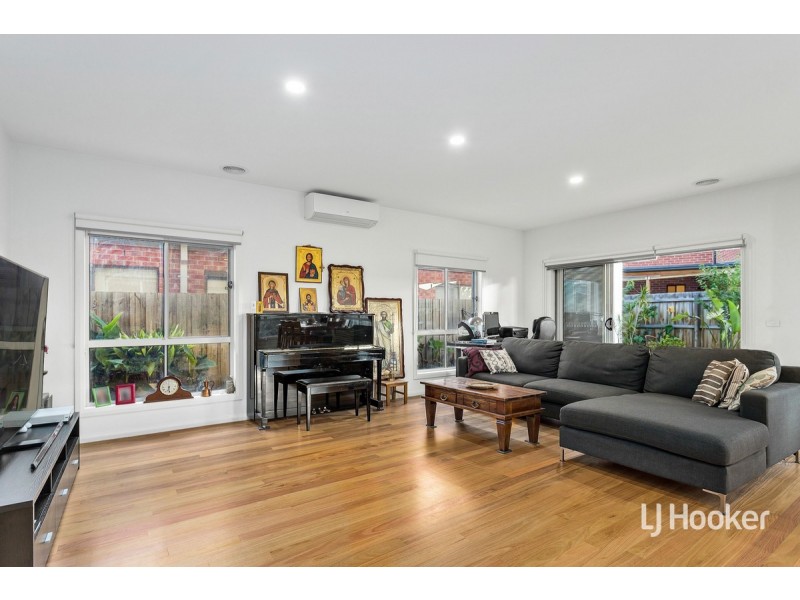 40 Honolulu Drive, Point Cook VIC 3030