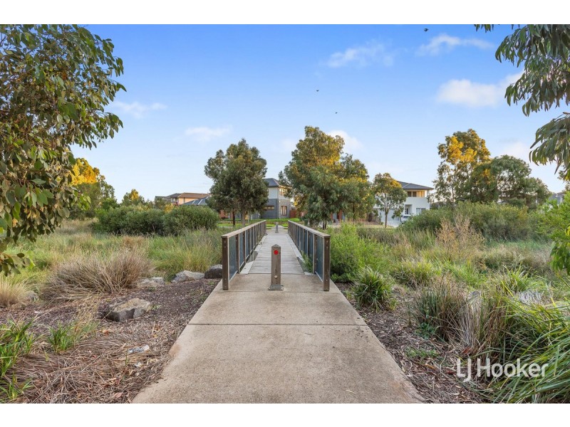 40 Honolulu Drive, Point Cook VIC 3030