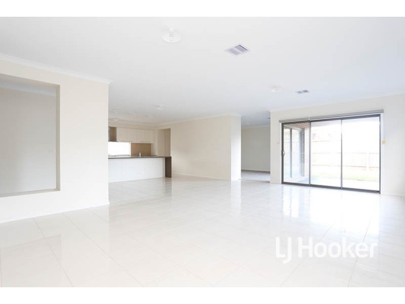 9 Corboy Close, Point Cook VIC 3030