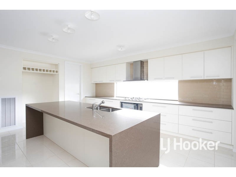 9 Corboy Close, Point Cook VIC 3030