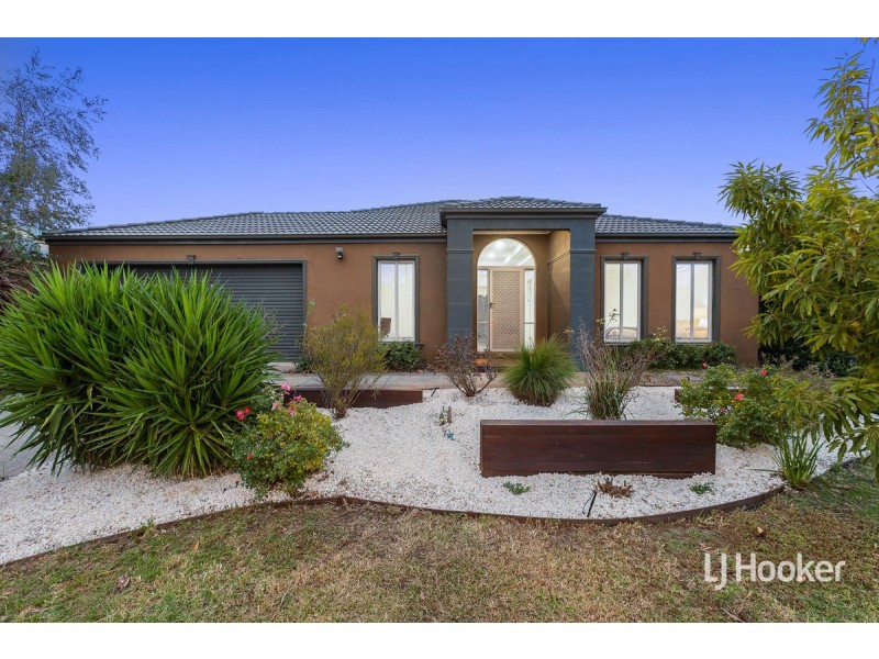 13 May Gibbs Circle, Point Cook VIC 3030