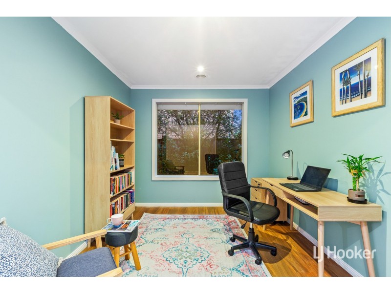 2 Manhattan Close, Sanctuary Lakes VIC 3030