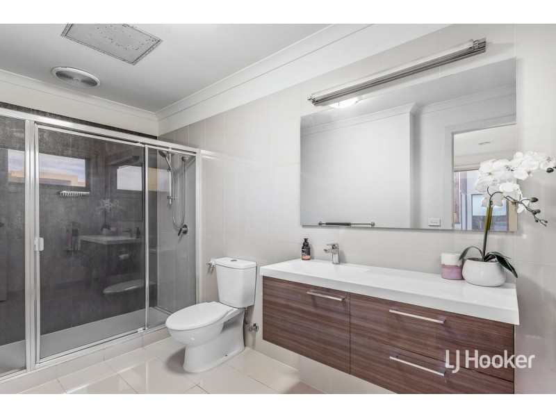 14 Luzon Way, Sunshine West VIC 3020