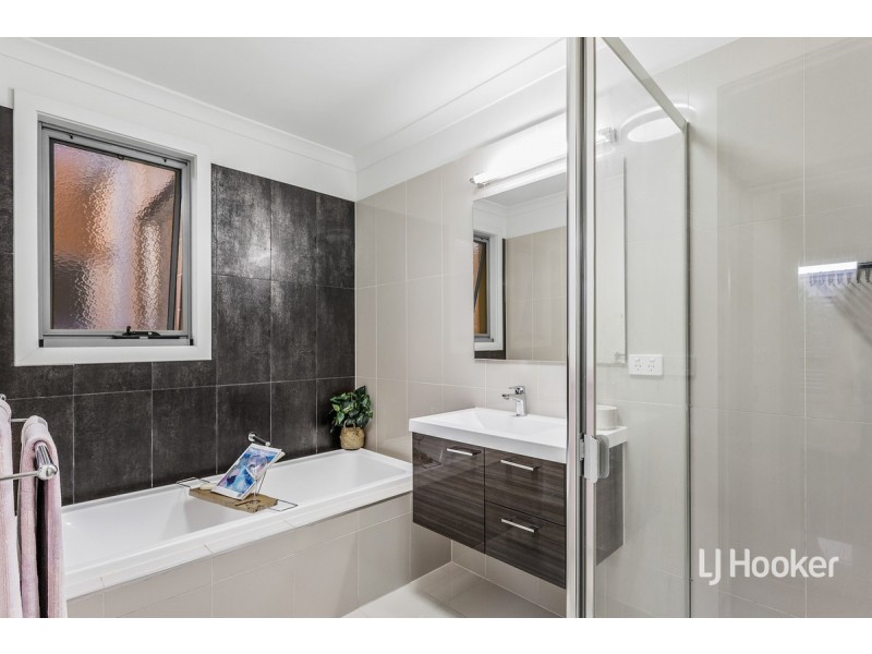 14 Luzon Way, Sunshine West VIC 3020