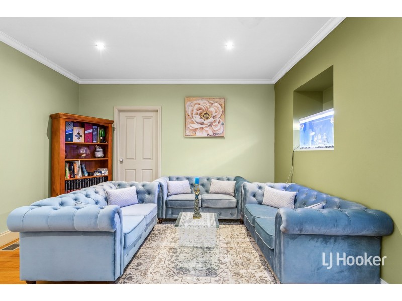 21 Creswick Drive, Point Cook VIC 3030