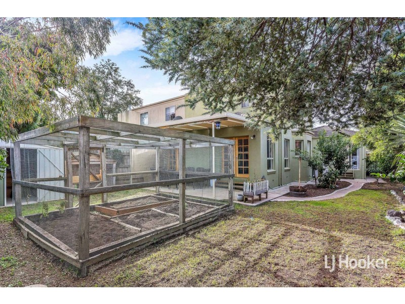 21 Creswick Drive, Point Cook VIC 3030