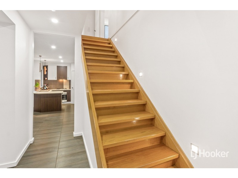 1 Friar Park Place, Point Cook VIC 3030