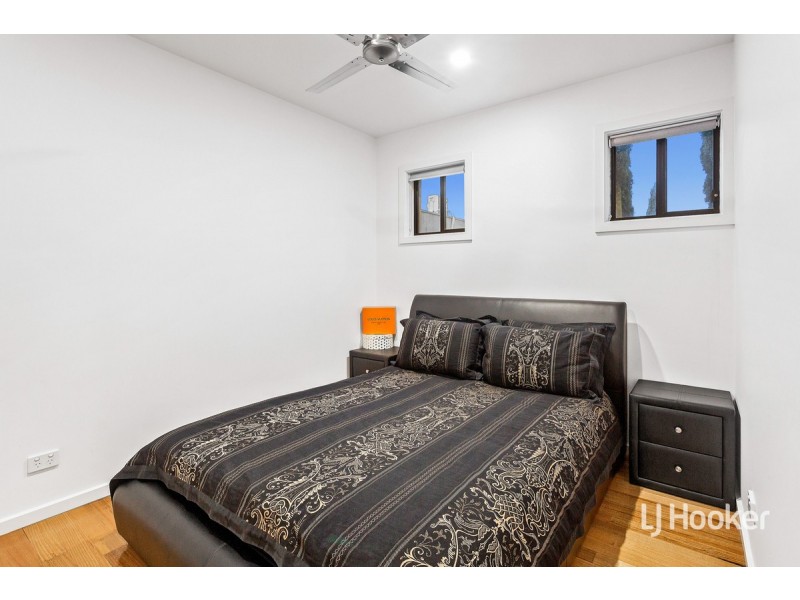 1 Friar Park Place, Point Cook VIC 3030