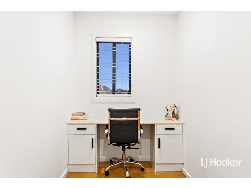 1 Friar Park Place, Point Cook VIC 3030