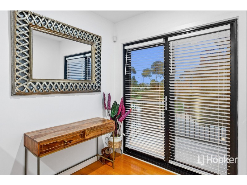 1 Friar Park Place, Point Cook VIC 3030