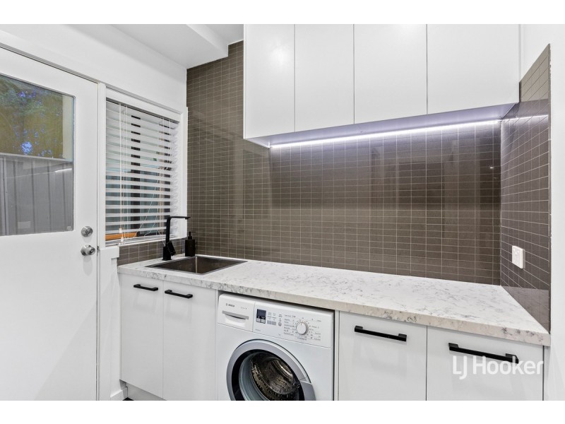 1 Friar Park Place, Point Cook VIC 3030