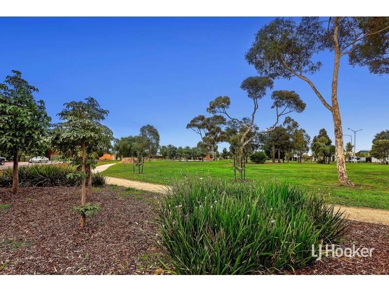 1 Friar Park Place, Point Cook VIC 3030