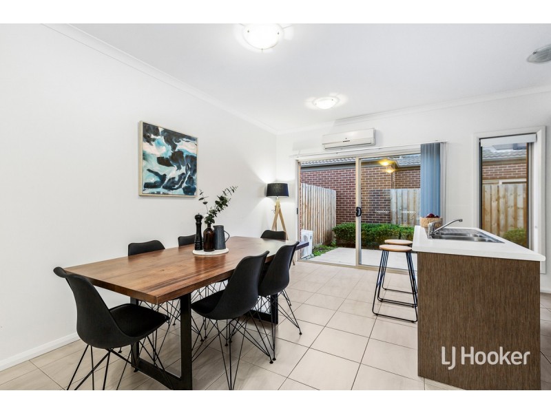 2B Corboy Close, Point Cook VIC 3030