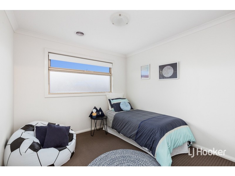 2B Corboy Close, Point Cook VIC 3030