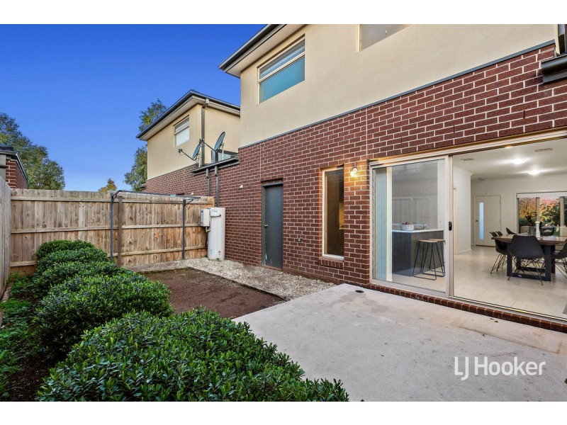 2B Corboy Close, Point Cook VIC 3030