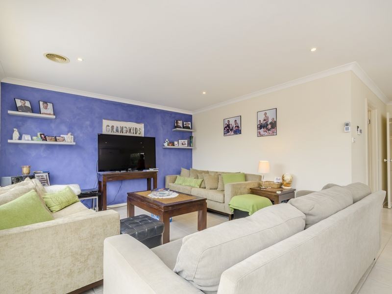 29 Lindsay Gardens, Point Cook VIC 3030