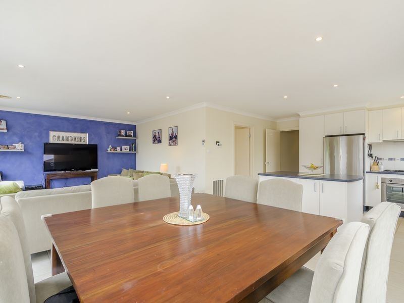 29 Lindsay Gardens, Point Cook VIC 3030