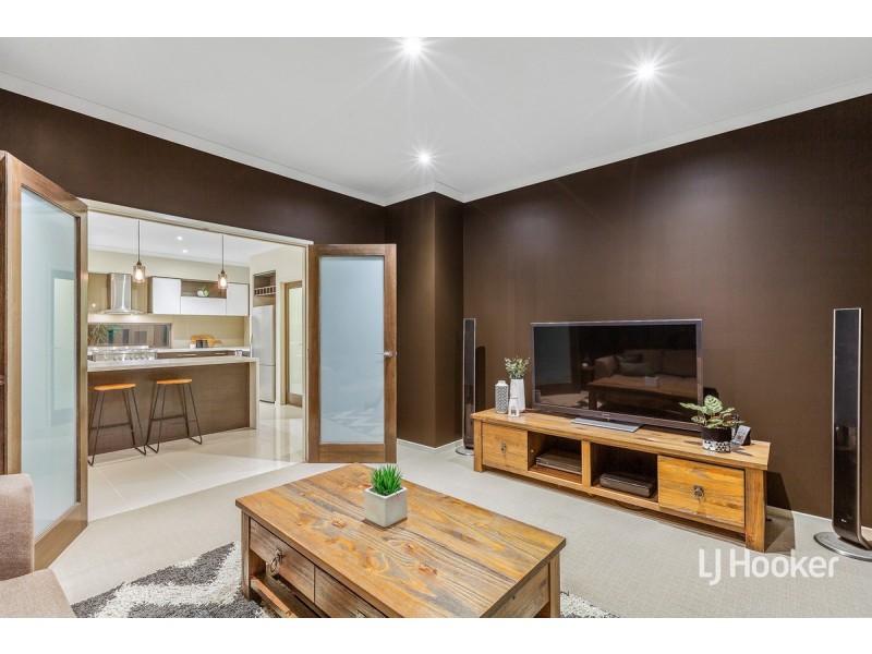 243 Saltwater Promenade, Point Cook VIC 3030