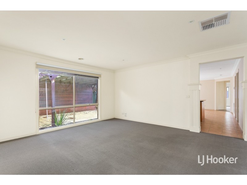 74 Dalkeith Drive, Point Cook VIC 3030