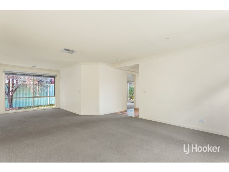 74 Dalkeith Drive, Point Cook VIC 3030