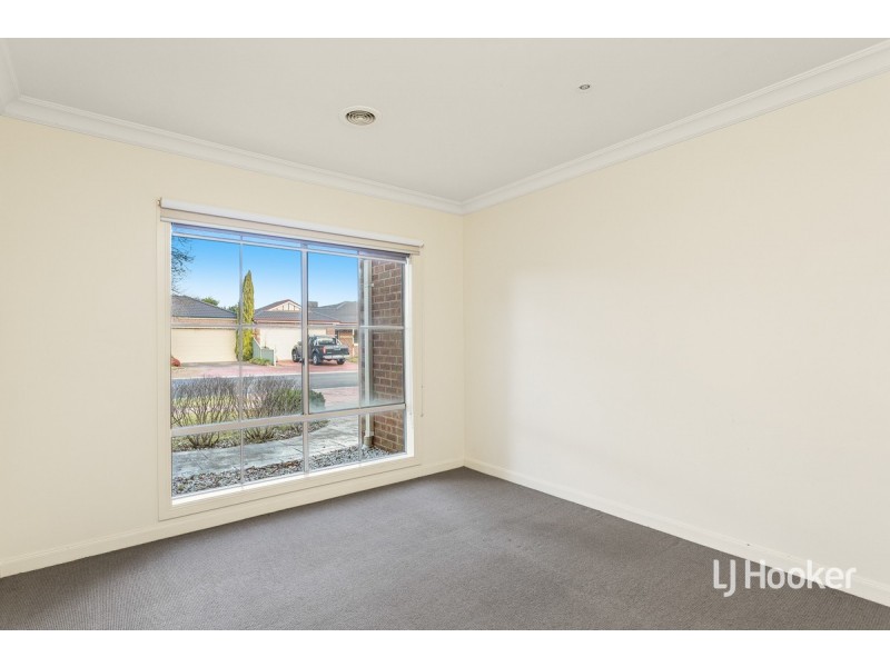 74 Dalkeith Drive, Point Cook VIC 3030