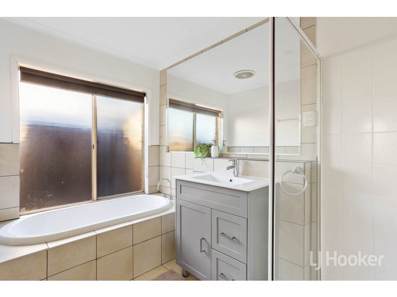9 St Andrews Drive, Werribee VIC 3030