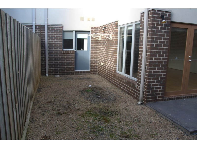 11 Creswick Drive, Point Cook VIC 3030
