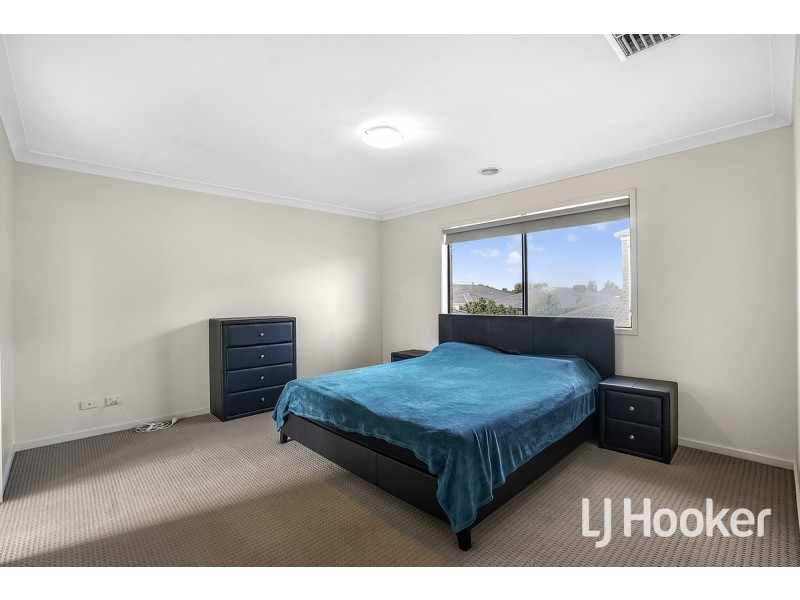 48 Featherbrook Drive, Point Cook VIC 3030