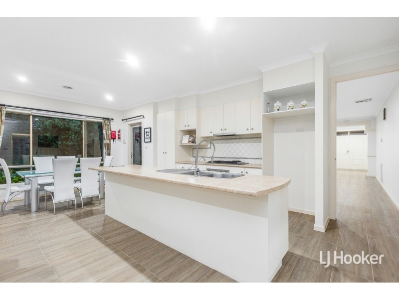 6 Sorrento Avenue, Point Cook VIC 3030