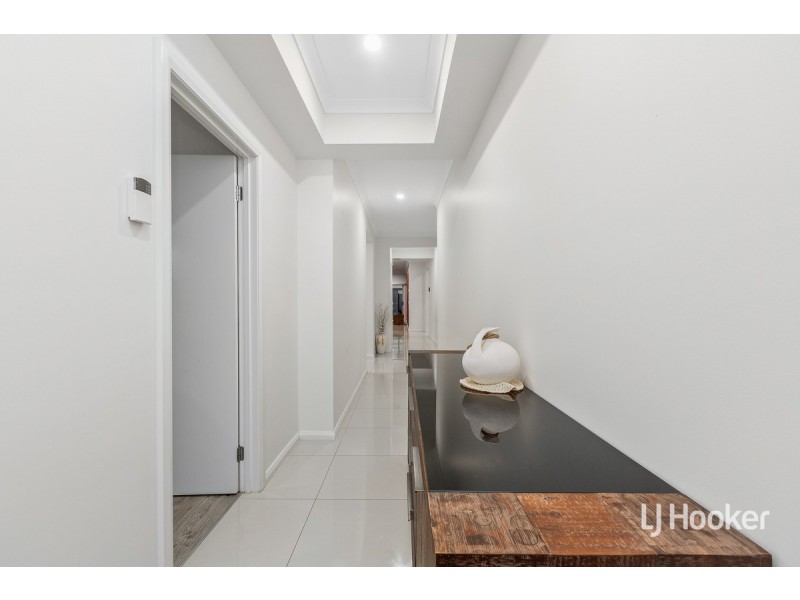 8 Saxby Street, Tarneit VIC 3029