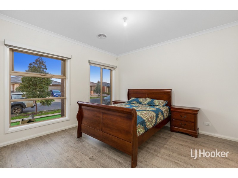 8 Saxby Street, Tarneit VIC 3029